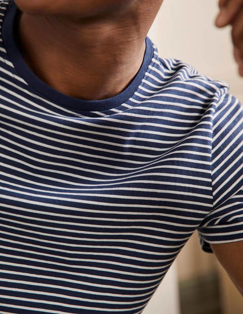 Klassisches Baumwoll-T-Shirt - Navy/Naturweiß, Gestreift Klassisches Baumwoll-T-Shirt - Navy/Naturweiß, Gestreift