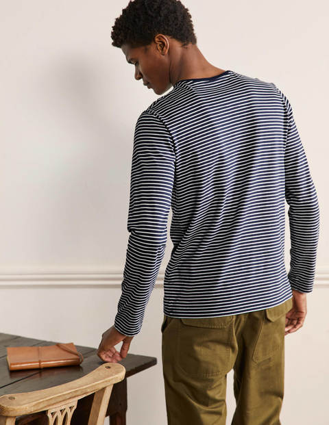 Classic Long-Sleeved T-shirt - Navy/Ivory Stripe Classic Long-Sleeved T-shirt - Navy/Ivory Stripe