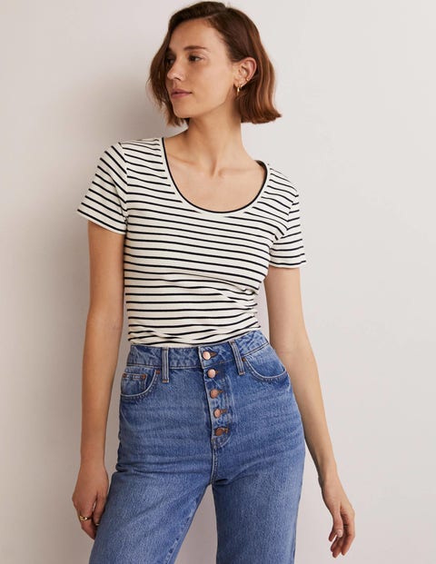 Essential Short Sleeve T-shirt - Ivory / Navy Stripe