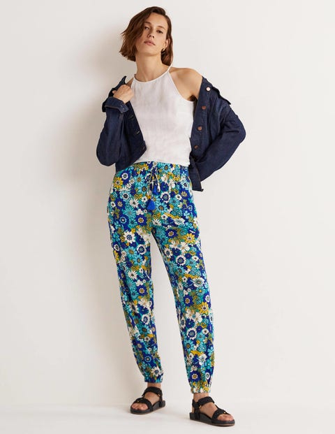 Women's Trousers | Boden UK