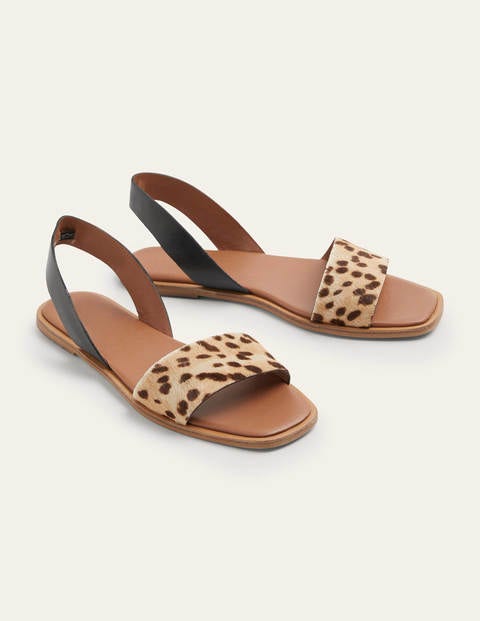 Sandalen mit Zehenriemen - Leopardenmuster
