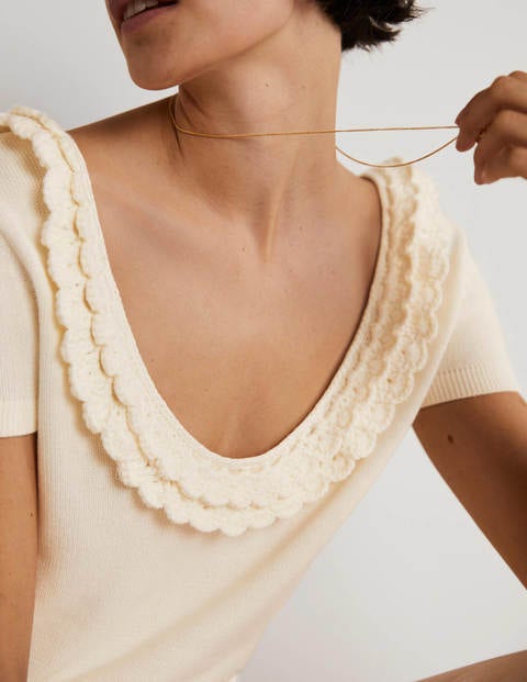 Crochet Scallop Knit T-shirt - Ivory