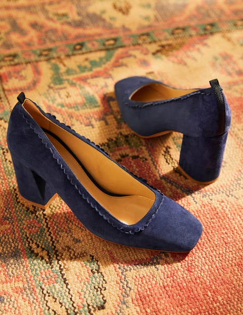 Scalloped Detail Court Heels - Navy Scalloped Detail Court Heels - Navy