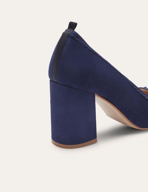 Scalloped Detail Court Heels - Navy Scalloped Detail Court Heels - Navy