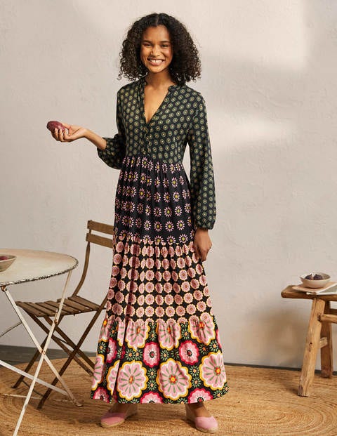 Gestuftes Jersey-Maxikleid - Mustermix, Bunt Gestuftes Jersey-Maxikleid - Mustermix, Bunt