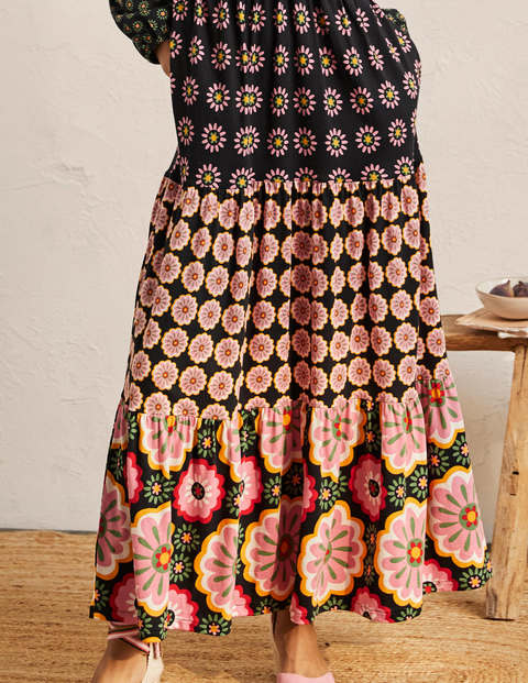 Gestuftes Jersey-Maxikleid - Mustermix, Bunt Gestuftes Jersey-Maxikleid - Mustermix, Bunt