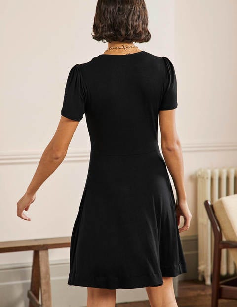 Jerseykleid mit Rundhalsausschnitt - Schwarz Jerseykleid mit Rundhalsausschnitt - Schwarz
