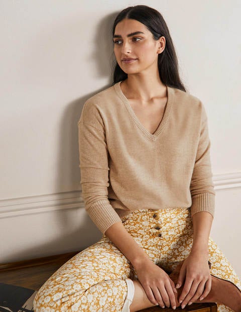 Cashmere V-neck Relaxed Jumper - Chinchilla Melange Cashmere V-neck Relaxed Jumper - Chinchilla Melange
