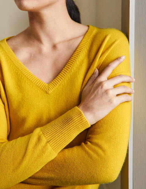 Lässiger Kaschmirpullover mit V-Ausschnitt - Zitronengelb Lässiger Kaschmirpullover mit V-Ausschnitt - Zitronengelb