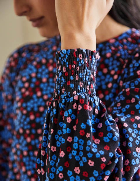 Top en jersey à manches blousantes et smocks - Noir motif Ditsy Cluster Top en jersey à manches blousantes et smocks - Noir motif Ditsy Cluster