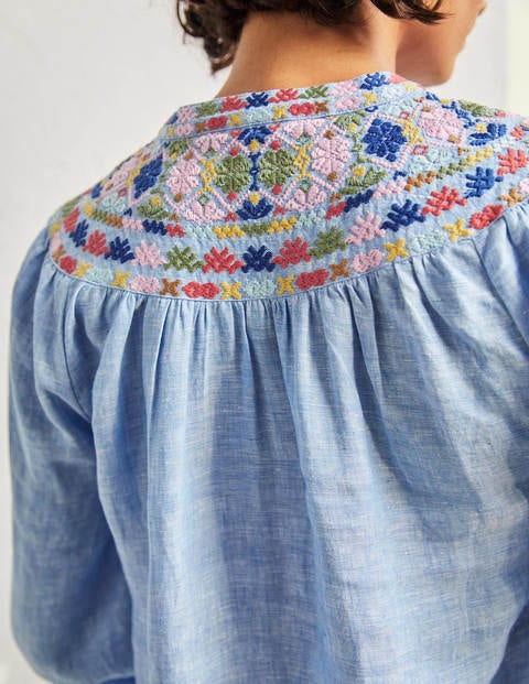 Leinenoberteil mit Stickerei - Faux-Uni Leinenoberteil mit Stickerei - Faux-Uni