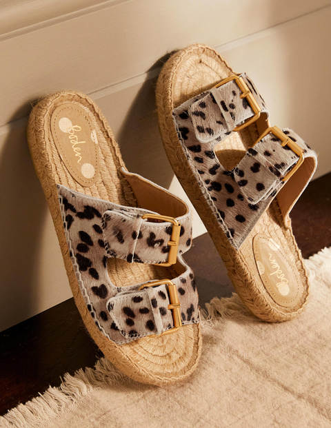 Espadrille-Sandalen mit Schnalle - Natürliches Leopardenmuster