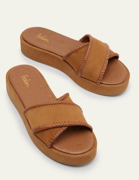 tan flatform sandals