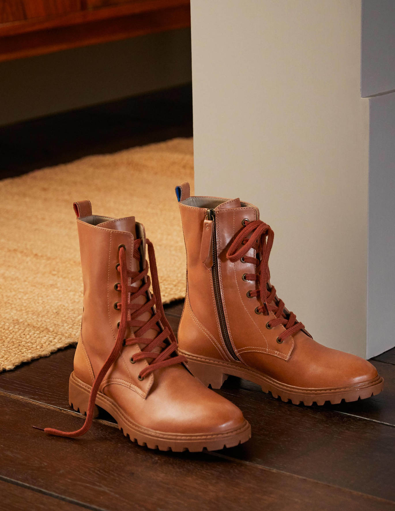 Boden Lace-up Boots - Tan