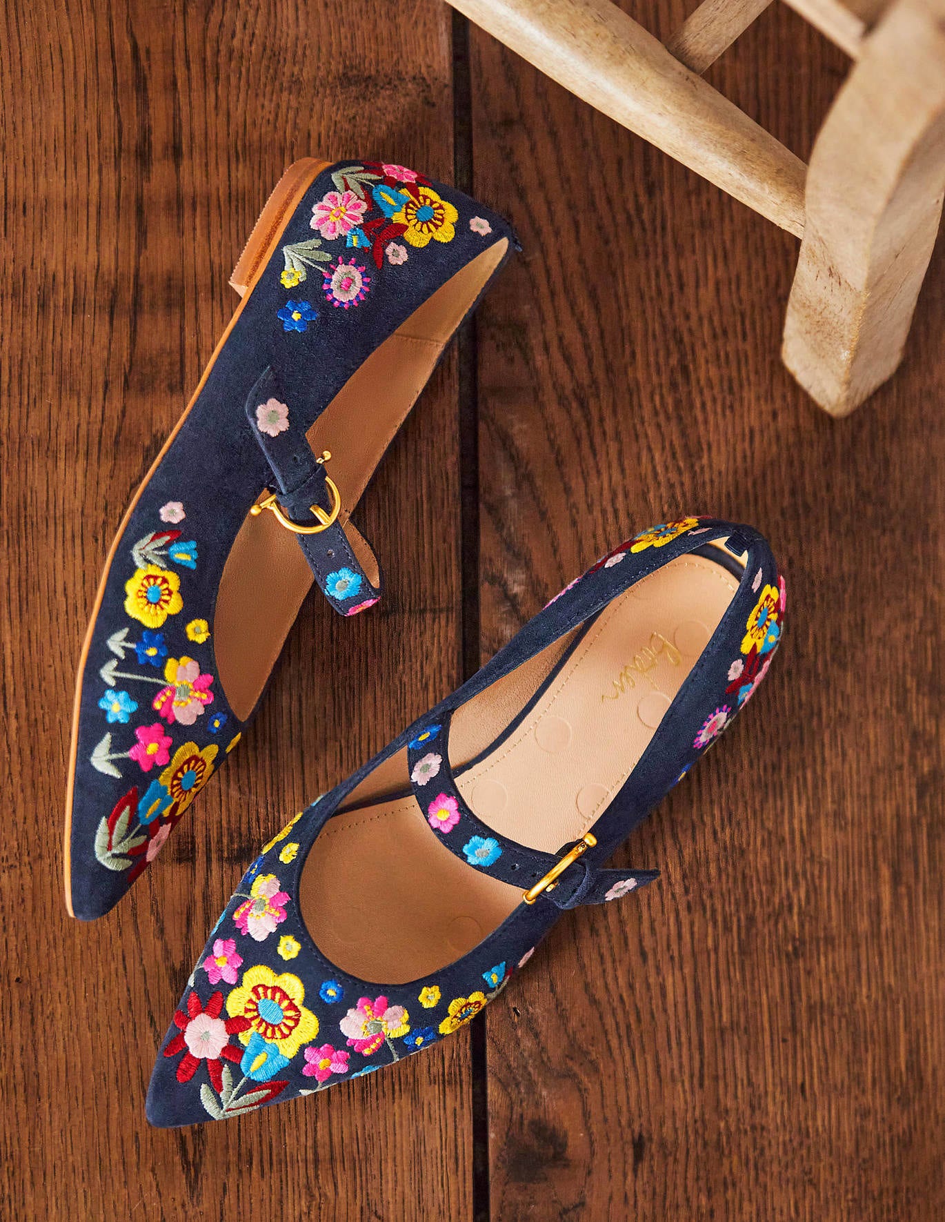 Boden Pointed Toe Mary Jane Shoes - Navy/Embroidery
