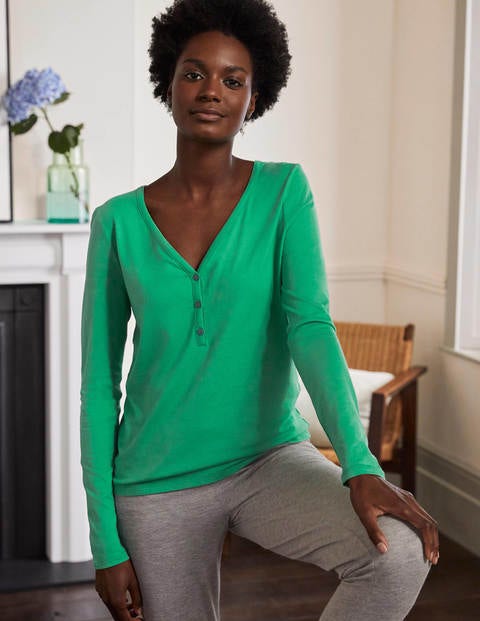 Emma Long Sleeve Pyjama Top - Leafy Green | Boden UK