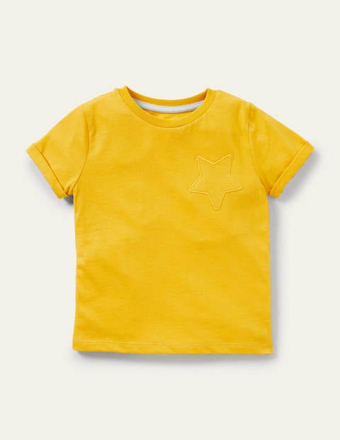 narzissengelb, flammgarn-t-shirt mit sterntasche, mädchen, boden, yellow