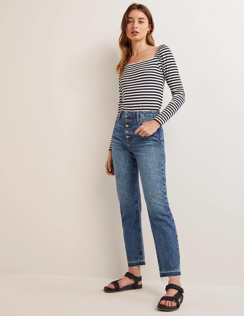 Artikel klicken und genauer betrachten! - Bluse in die Hose gesteckt oder sportlich mit einem kurzen Oberteil kombiniert - hoch geschnittene Jeans sind einfach endlos einsetzbar. Außerdem schmeicheln sie der Figur ungemein. | im Online Shop kaufen