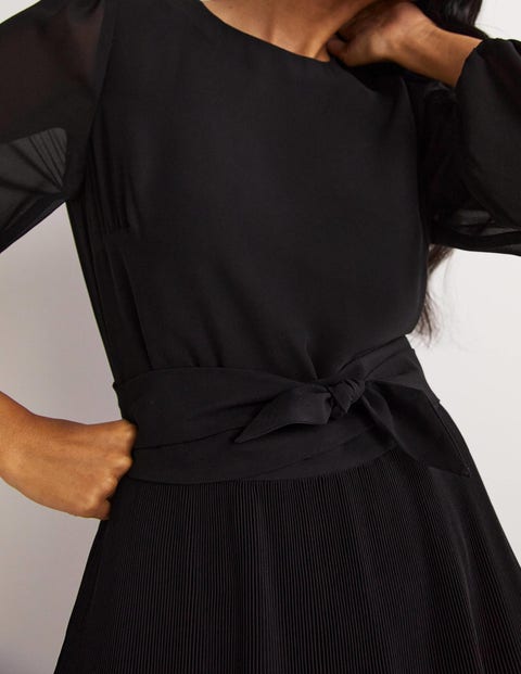 The Plisse Mini Dress - Black | Boden EU