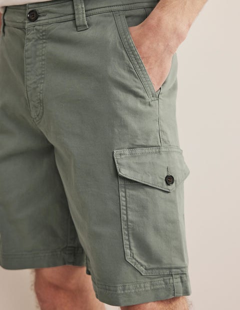 Garment Dye Cargo Shorts - Alligator Green | Boden UK