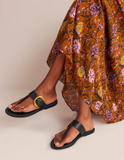 Buckled Toe-Post Sandals Black Women Boden, Black