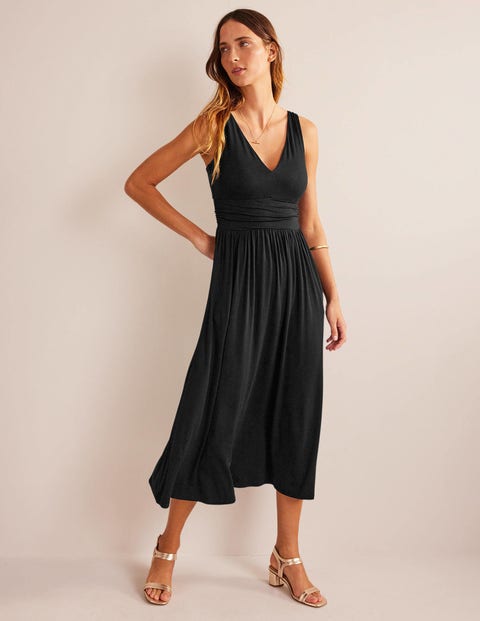 black sleeveless midi dress