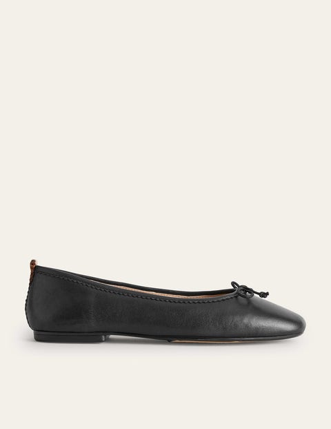 Leather ballet flats