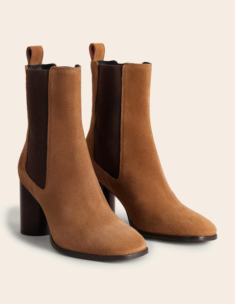 chelsea brown boots