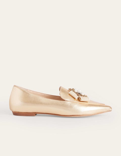 Gold, Verzierte Loafer mit spitzer Zehenpartie, Boden, Boden, Gold