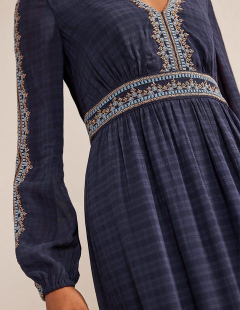 EMBROIDERED V-NECKLINE MIDI DRESS