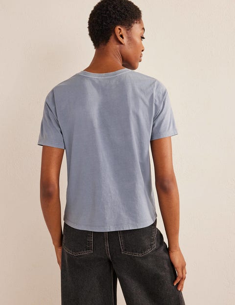 Boden US Crew | Dyed T-Shirt Blue - Vegetable