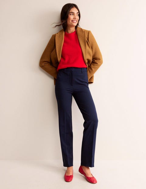 ways to wear red pants outfits | Red pants outfit, Red pants, Casual work  outfits