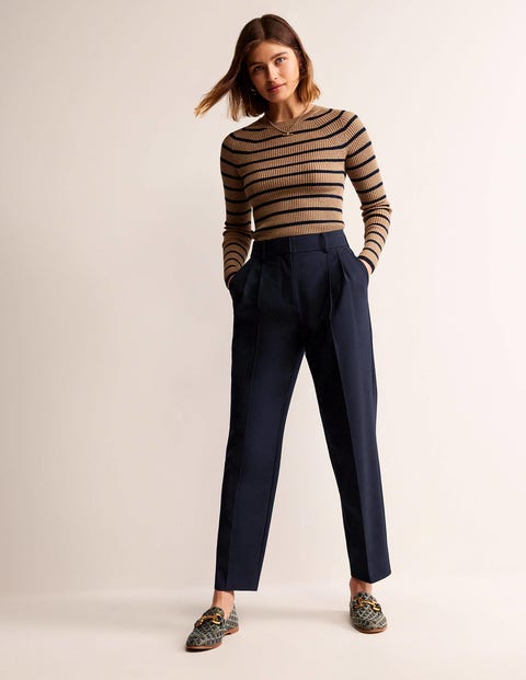 Pleat-Front Tapered Pants - Navy