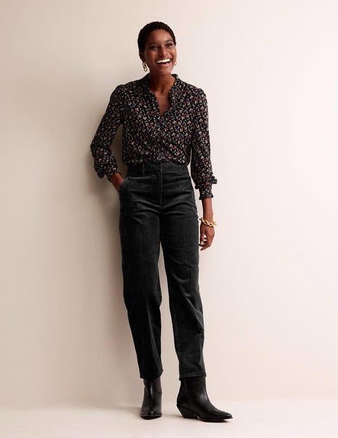 Aggregate 158+ black corduroy pants outfit best - in.eteachers