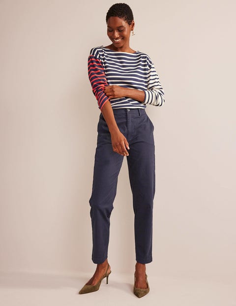 Barnsbury Chino Trousers - Navy | Boden AU