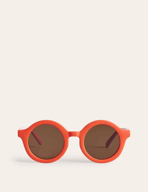 Klassische Sonnenbrille Mädchen Boden