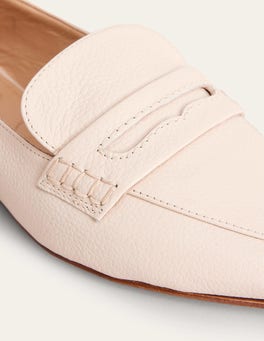 pointed toe penny loafers