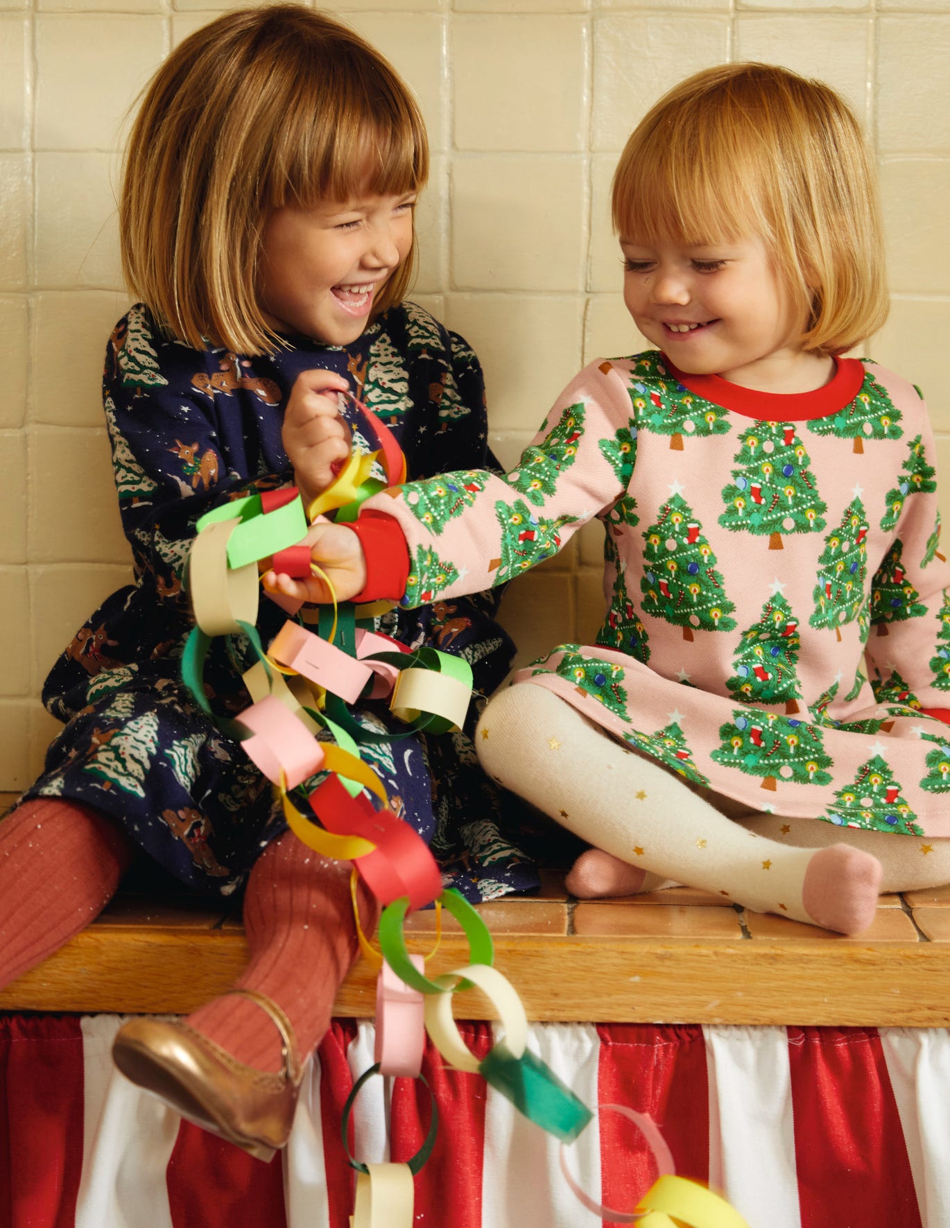 Boden Cosy Printed Sweatshirt Dress - Boto Pink Christmas Trees