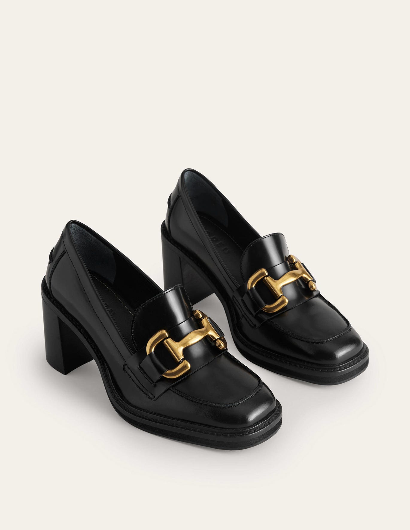 Boden Shoes Reviews: Stepping into Style and Comfort