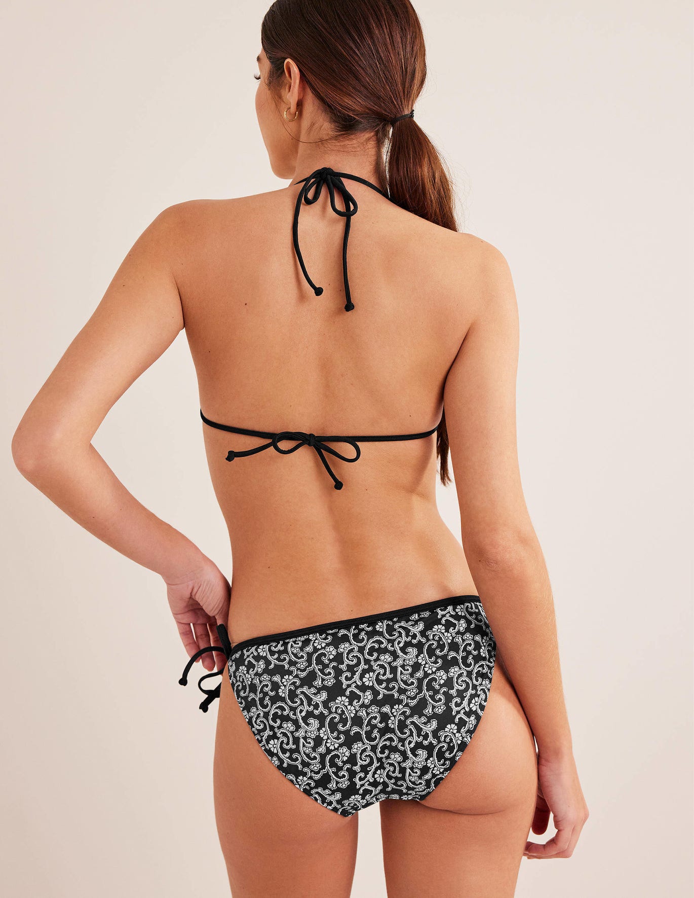 Boden String Bikini Top - Nero, Swirl Sprig