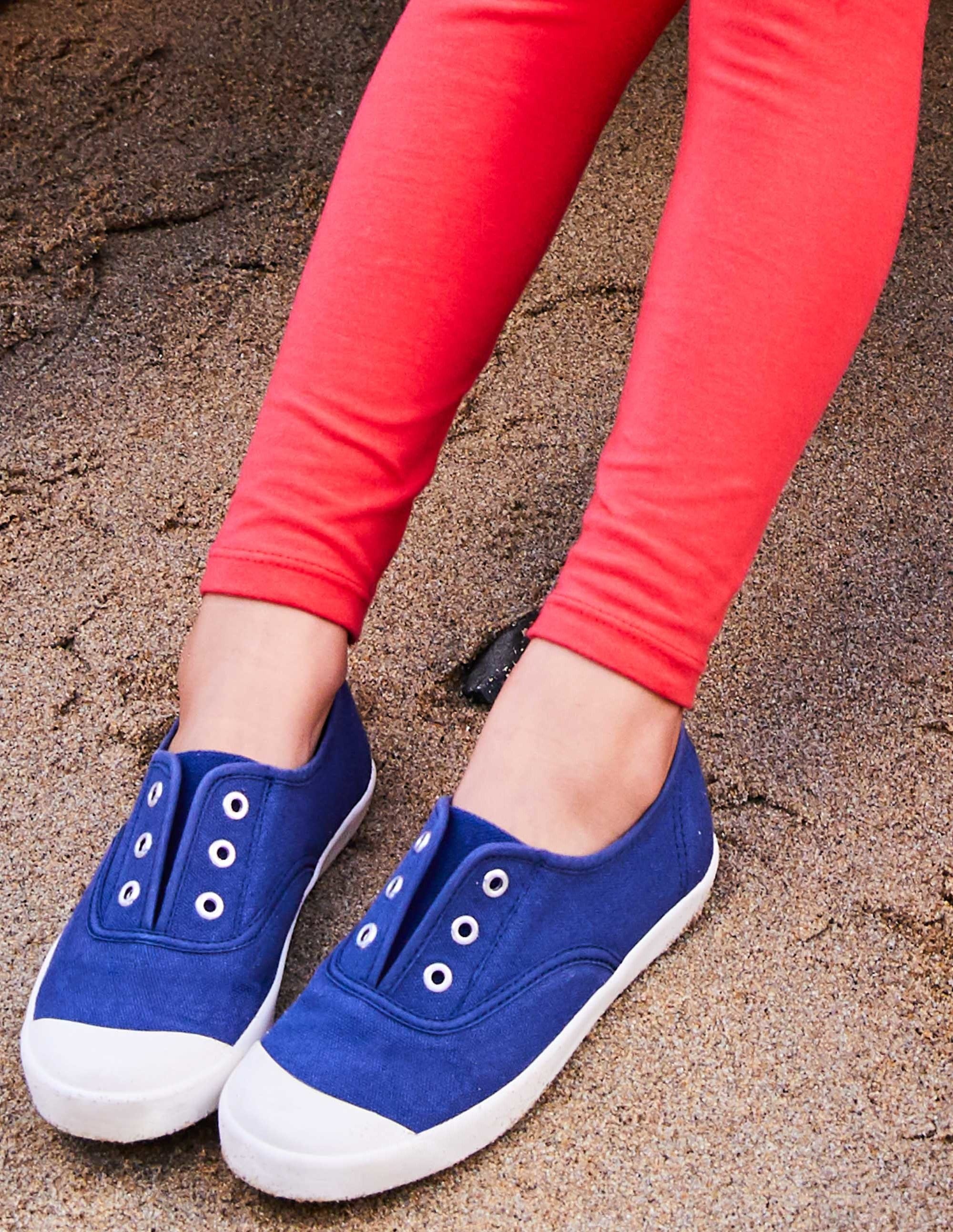 canvas laceless shoes