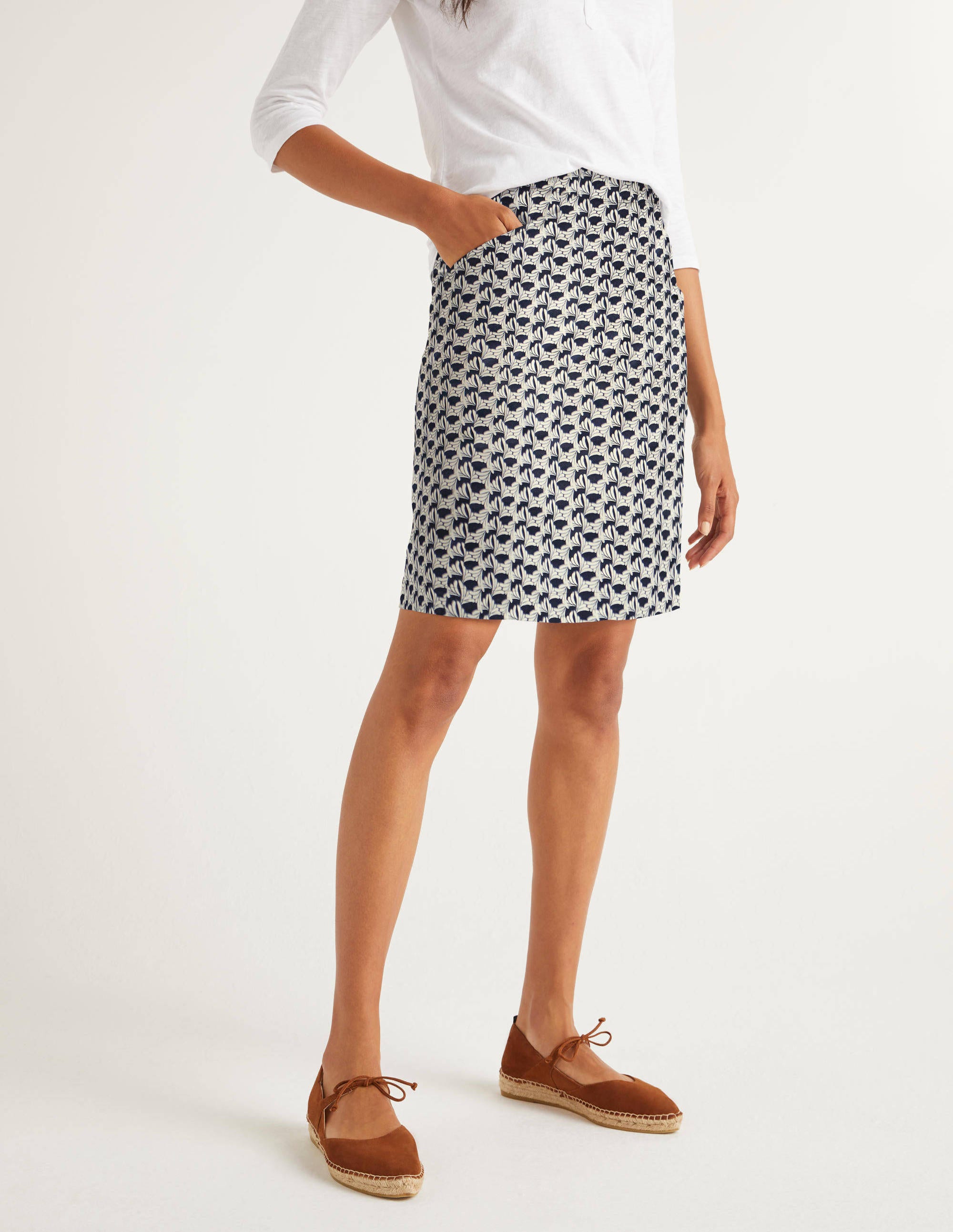Daisy Chino Skirt Boden
