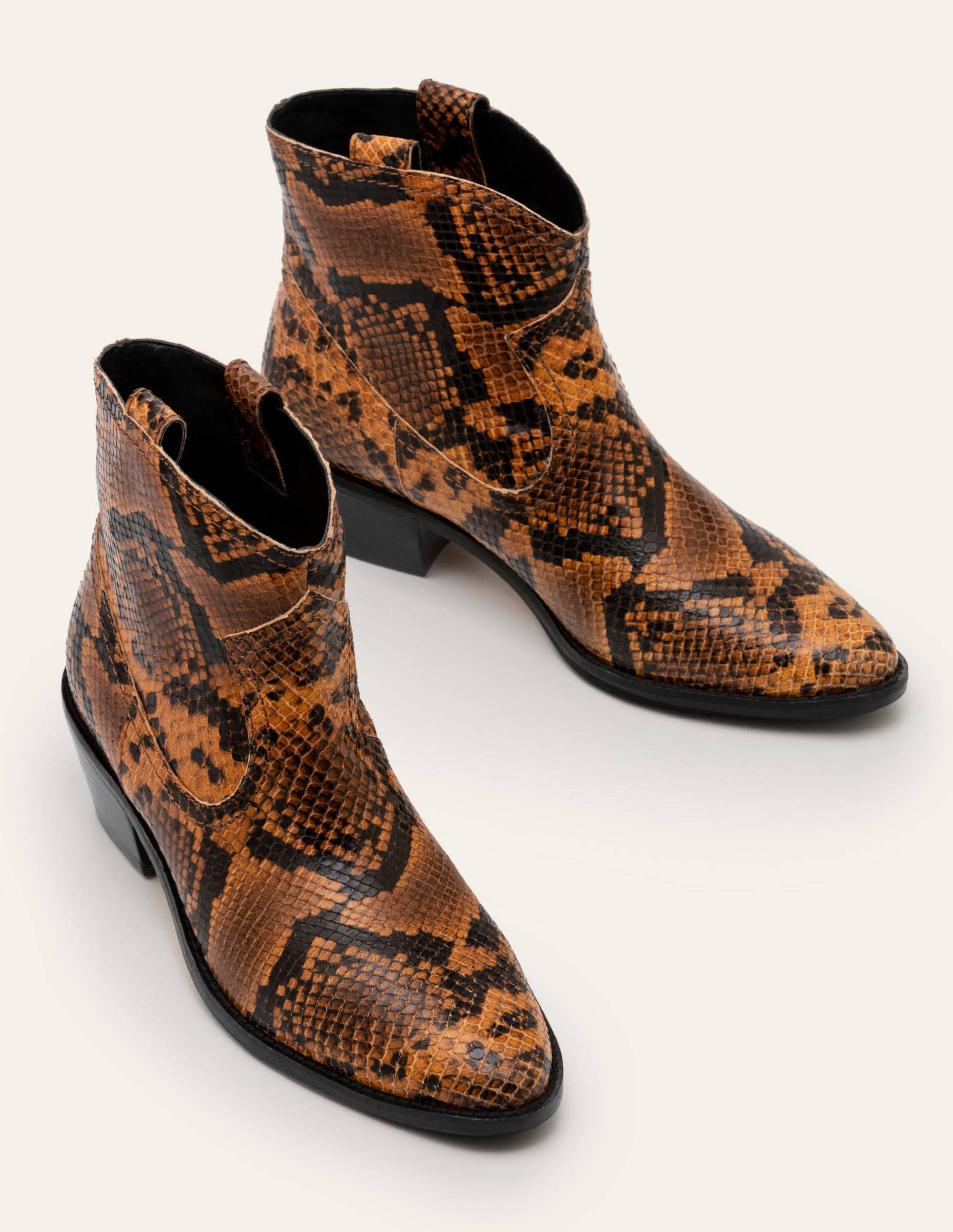 ankle boots boden