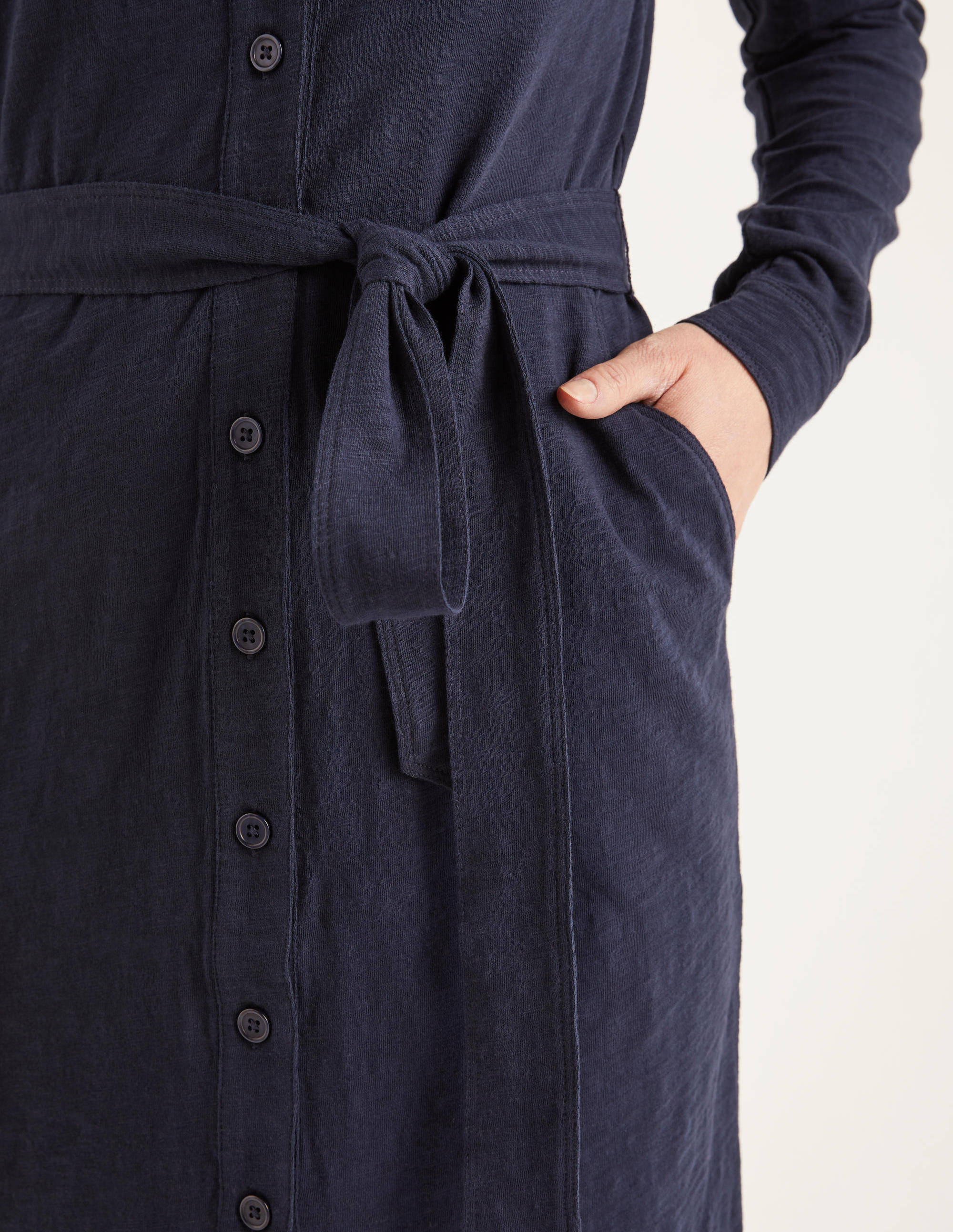 Rowena Hemdblusenkleid aus Jersey Sattes Smaragdgrün Rowena Hemdblusenkleid aus Jersey Sattes Smaragdgrün