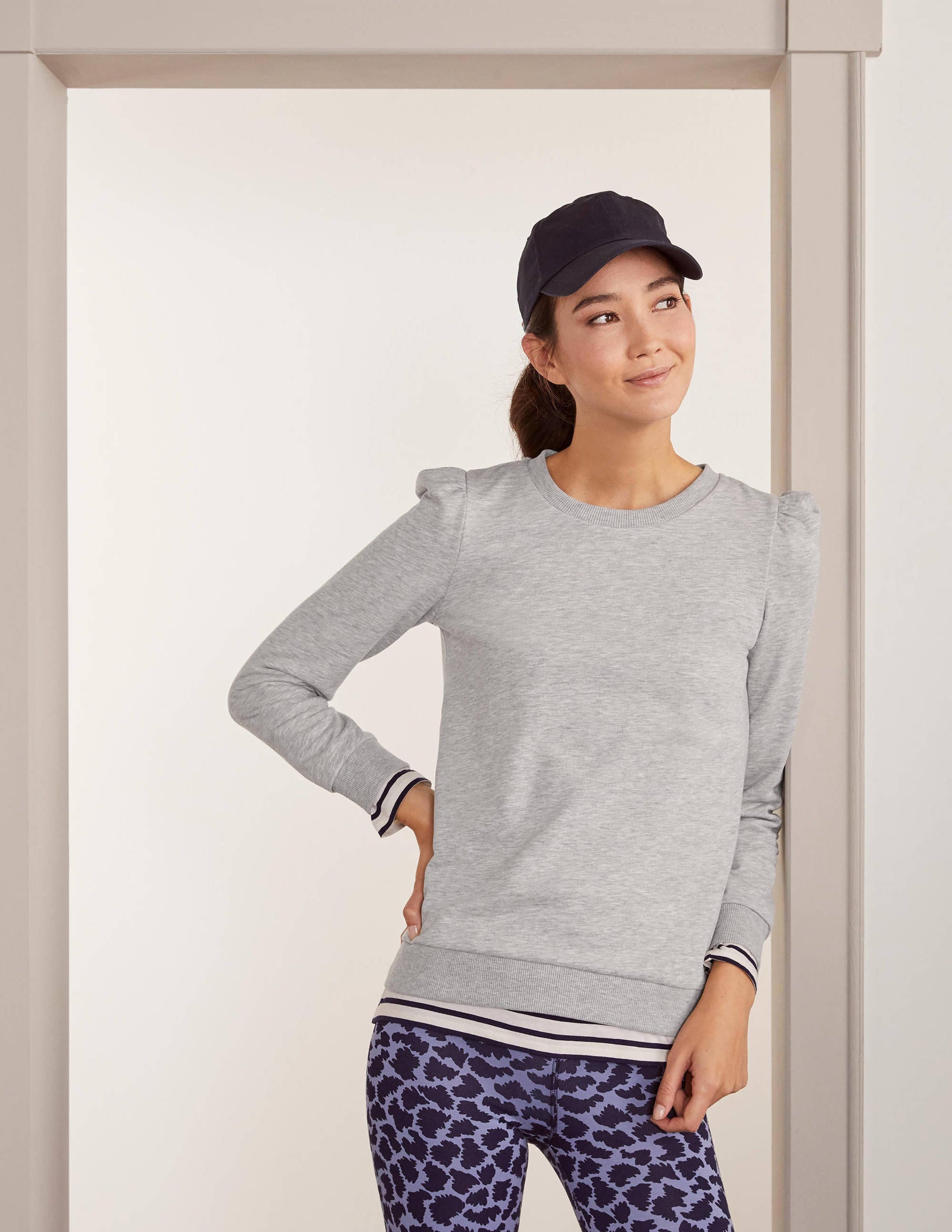 grey puff sleeve sweatshirt