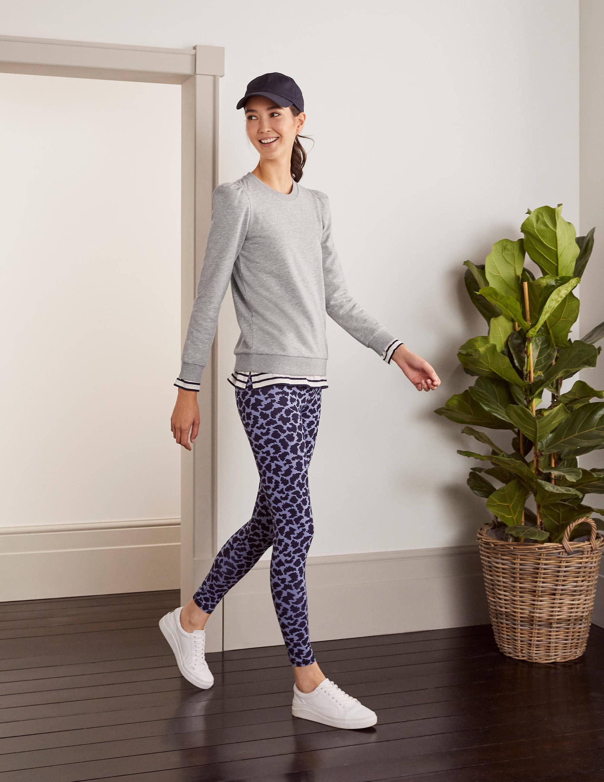 grey puff sleeve sweatshirt