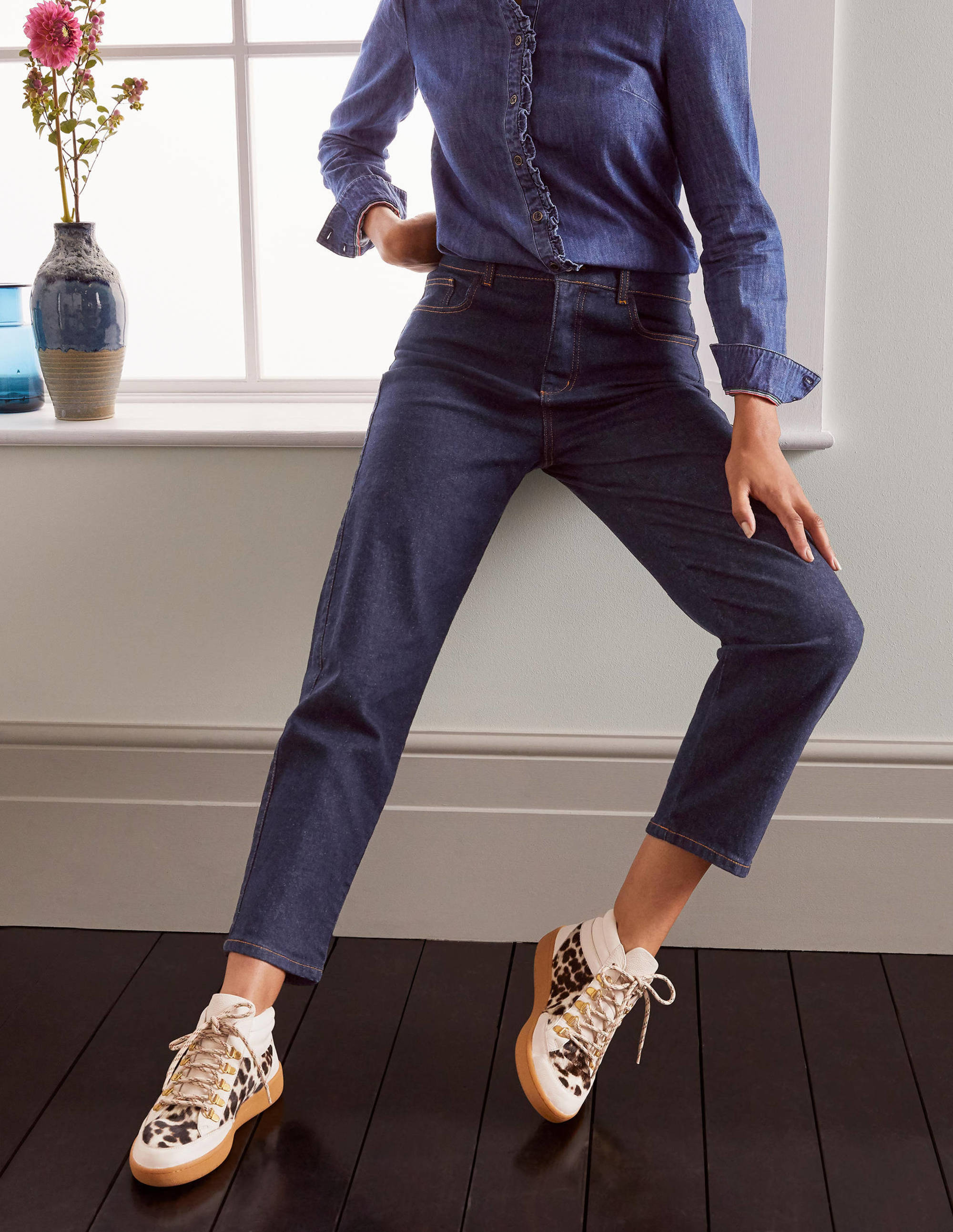 barrel fit jeans