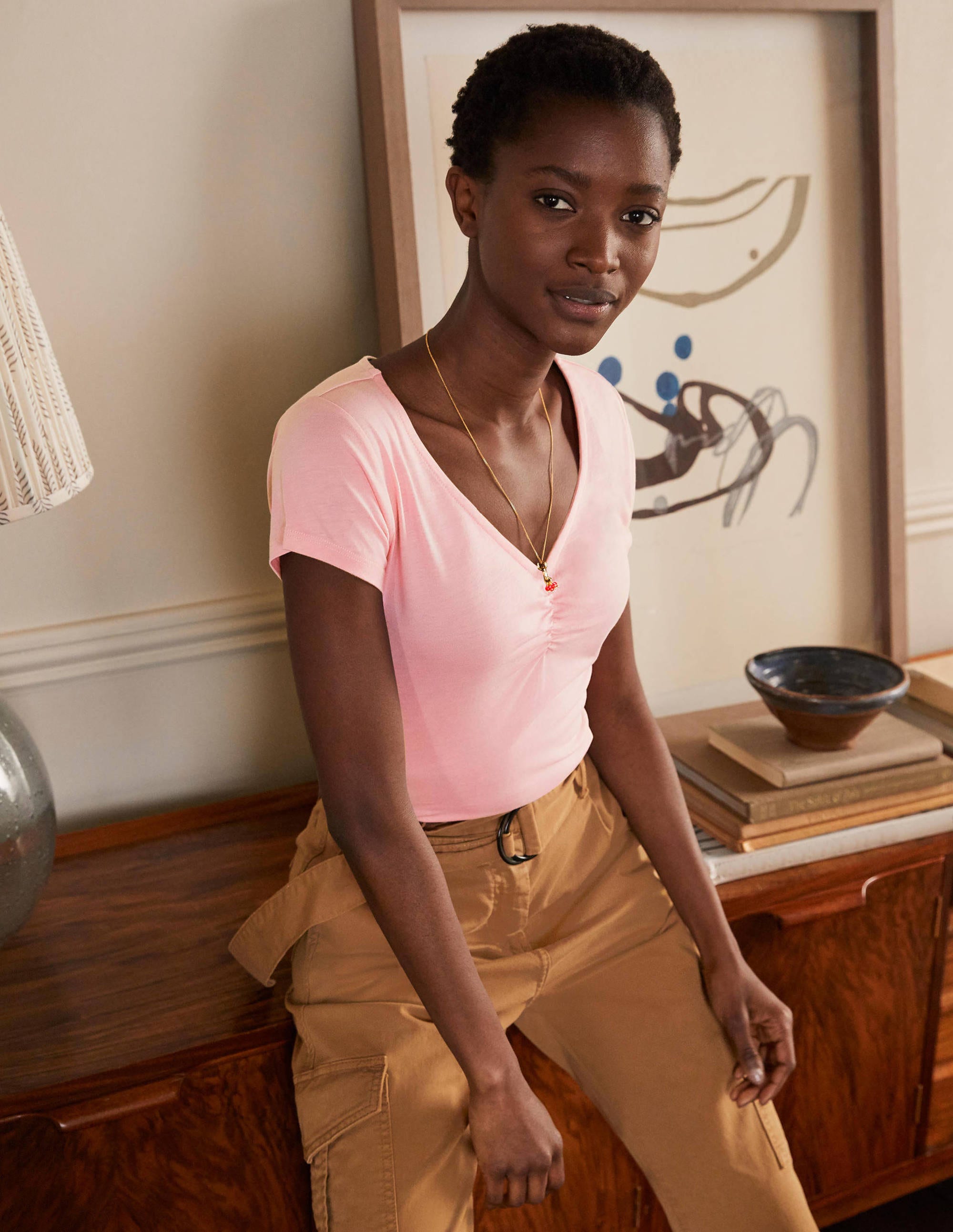 T-shirt col V ultra-doux à fronces SPK Femme Boden, Pink