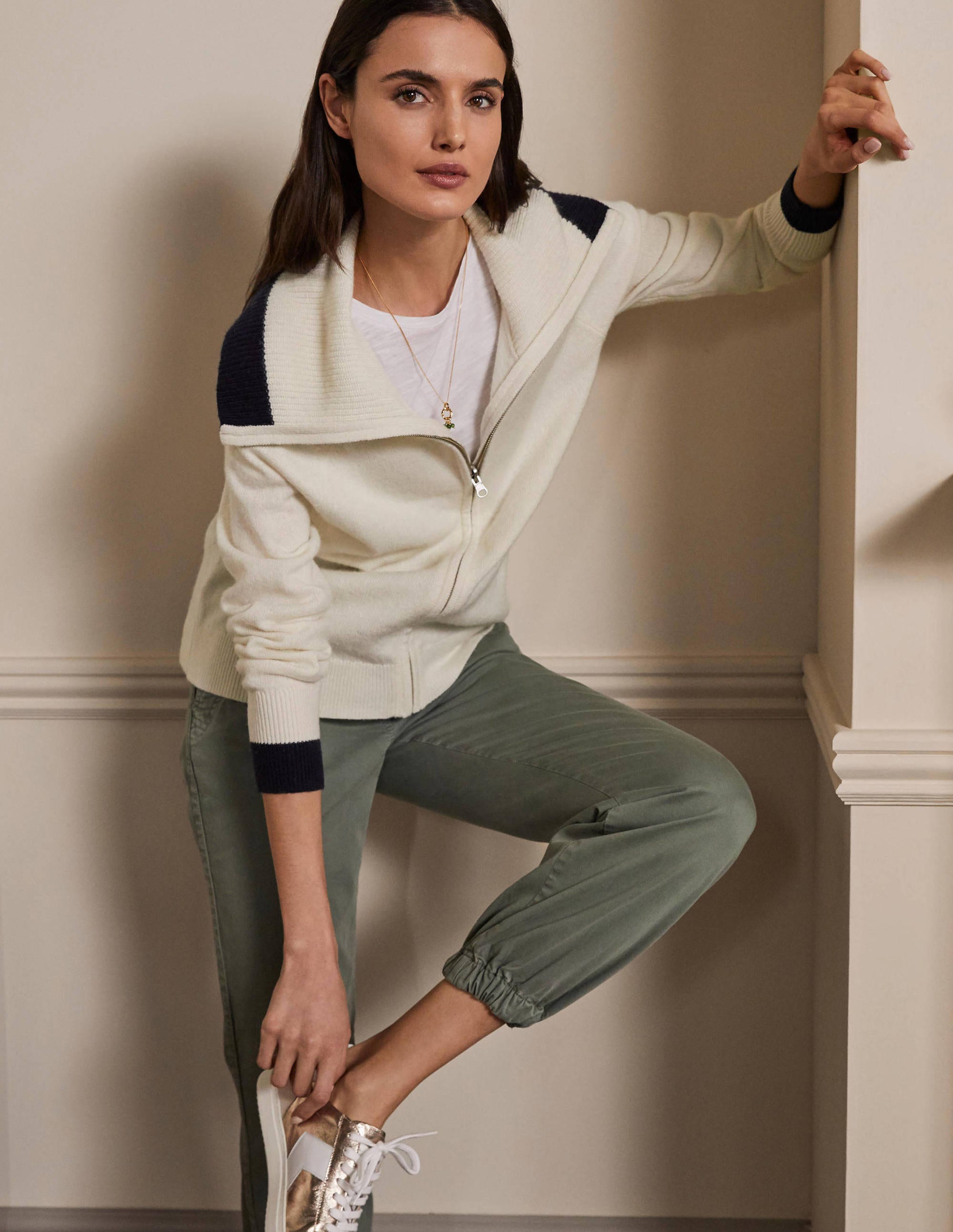 Gilet zippé à col IVO Femme Boden, Ivory