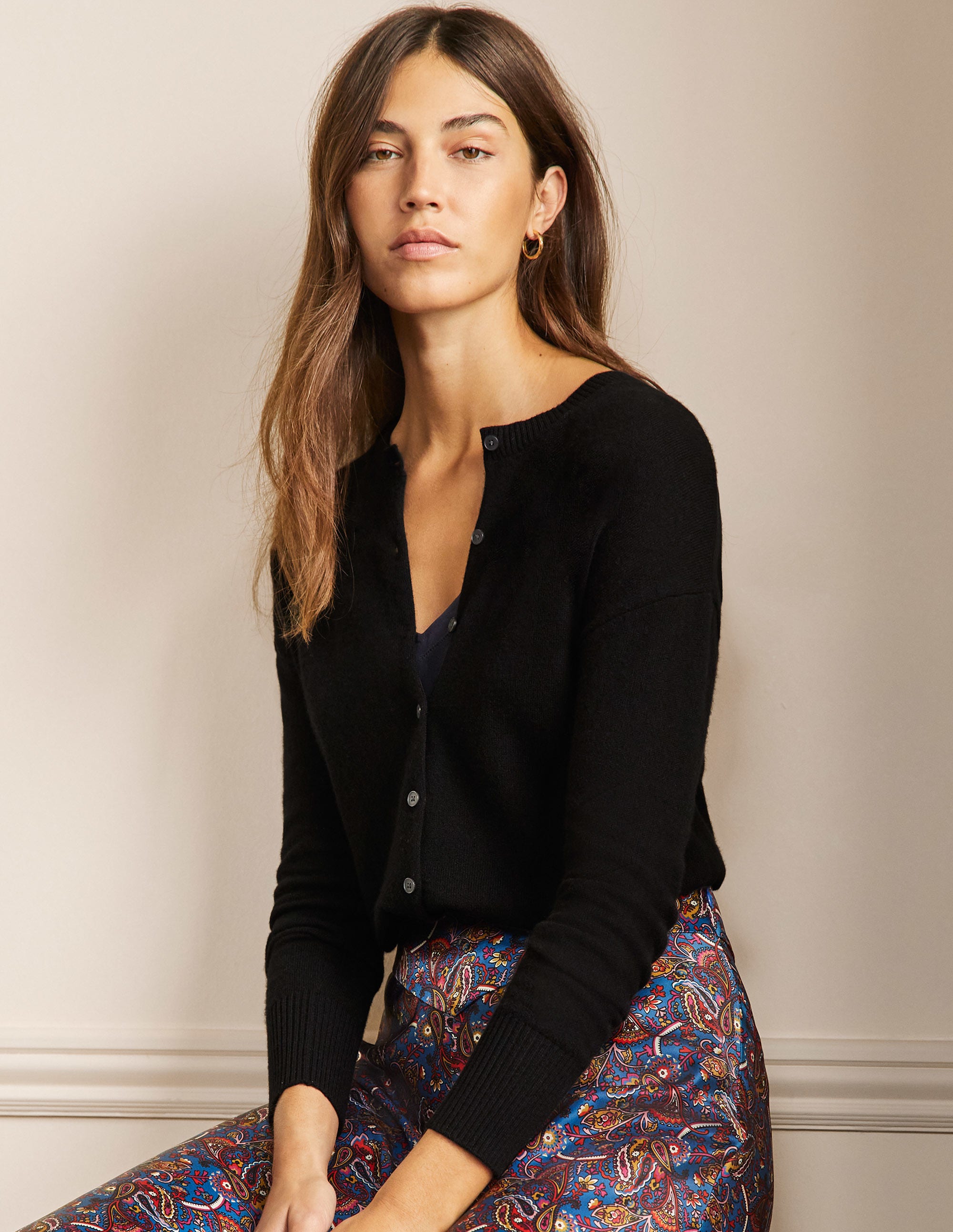 Cardigan décontracté en cachemire BLK Femme Boden, Black